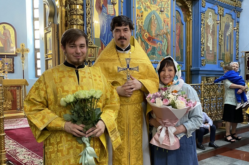 Божественная литургия в Неделю всех Святых, в земле русской просиявших