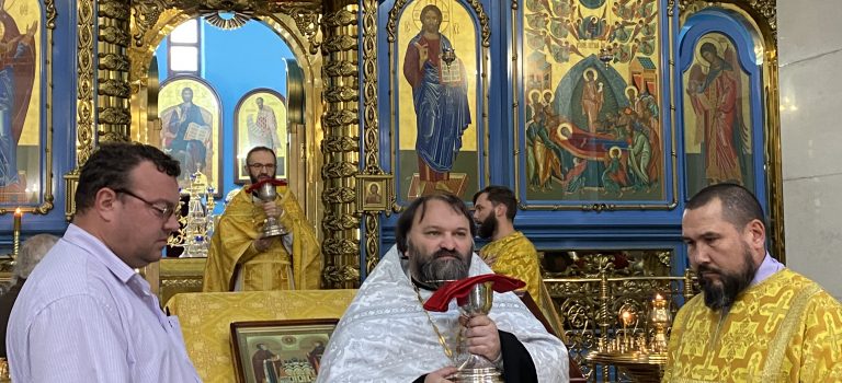 Божественная литургия в день памяти святых Петра и Февронии Муромских