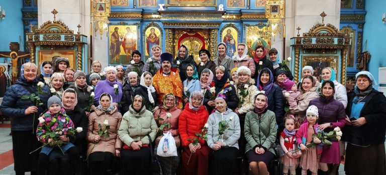 Божественная литургия в Неделю жен-мироносиц