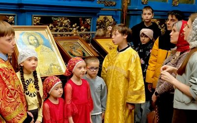 Воспитанники воскресной школы исполнили песнопения на Литургии