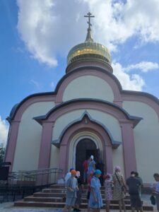 Успенский приход устроил паломничество для детей из психоневрологического интерната